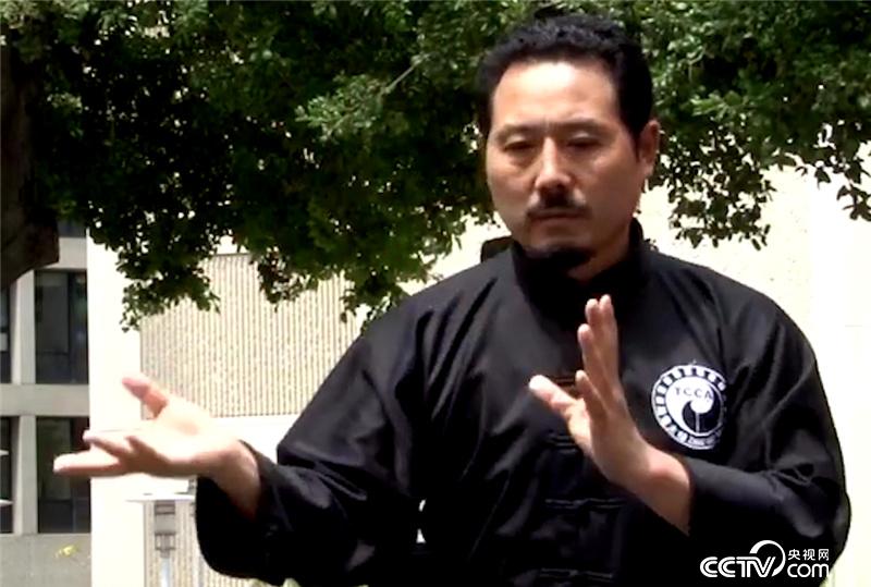 （图为让&middot;高泰和简柳军）