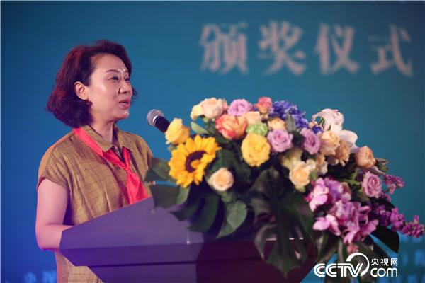 央视网领导罗琴主任介绍第二届大会情况 