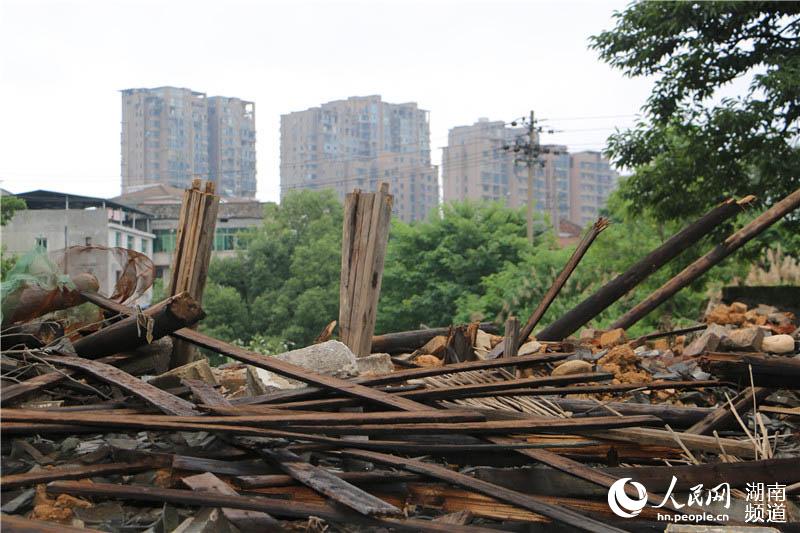湖南浏阳:400余年古建筑遭强拆成废墟