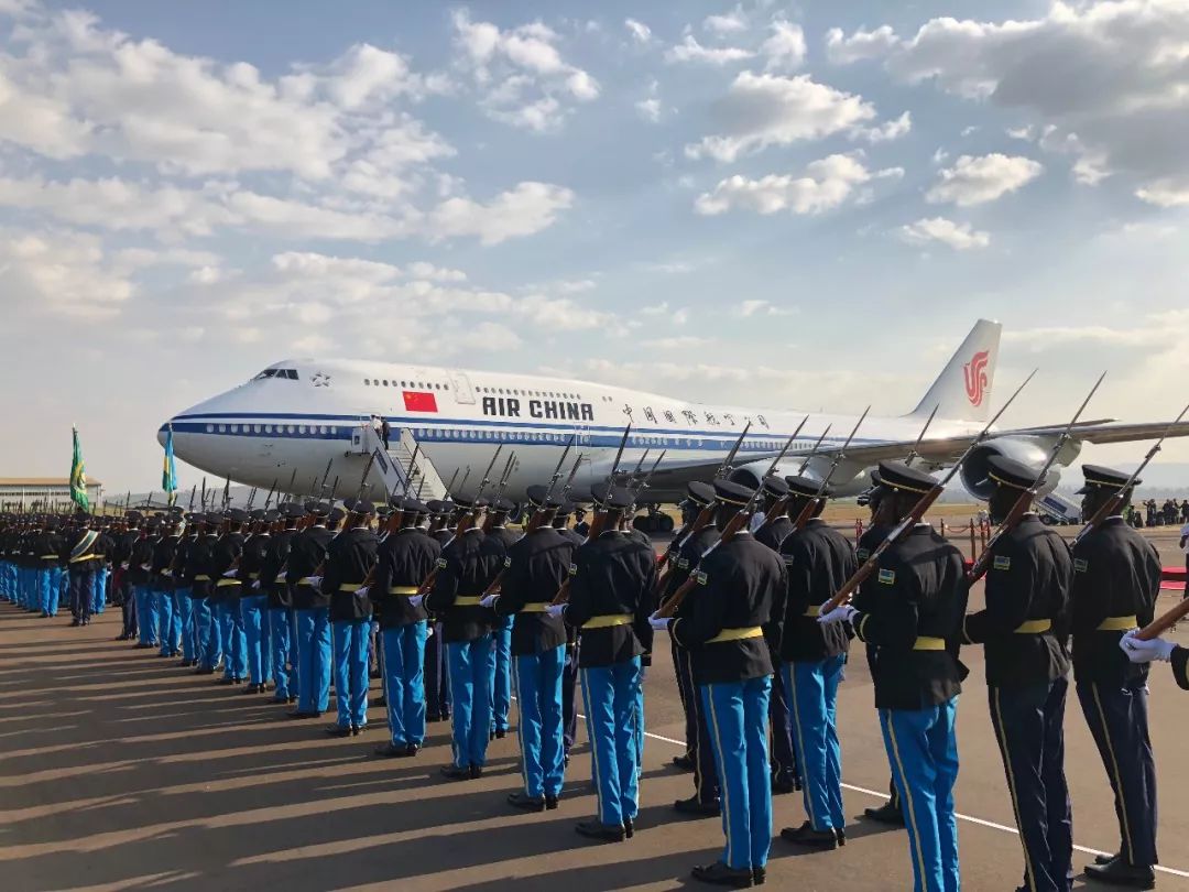 时政新闻眼 | 卢旺达:情比山高