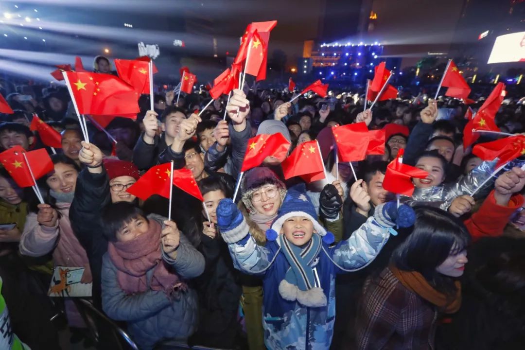 2019武Z\u0001经济_... 撬动江城体育经济的一根杠杆 资讯(2)