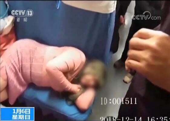 博鱼中国官网【18点见】上万元智能锁神秘小黑盒一碰就开 你的家还安全吗(图5)