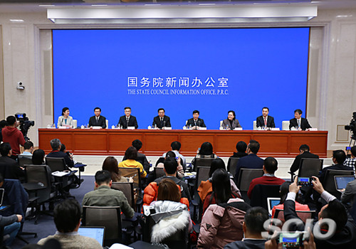 CCTV News: the State Council Press Office held a press conference on the 18th, inviting Lian Weiliang, deputy director of the Development and Reform Commission, Liu Xiaoming, deputy director of the Ministry of Transport, Li Jiangping, head of the Traffic Management Bureau of the Ministry of Public Security, Su Jie, director and spokesperson of the Comprehensive Coordination Department of Safety Production of the Emergency Management Department, Yan Hexiang, chief engineer and spokesperson of the State Railway Administration, Dong Zhiyi, deputy director of the Civil Aviation Administration of China, and Li Wenxin, deputy general manager of the Railway Corporation, to introduce the situation and work arrangements in Spring Festival travel rush in 2019, and take questions from reporters.