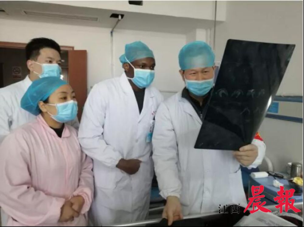 【疫情防控】疫情当前，这些外国人的举动刷屏了