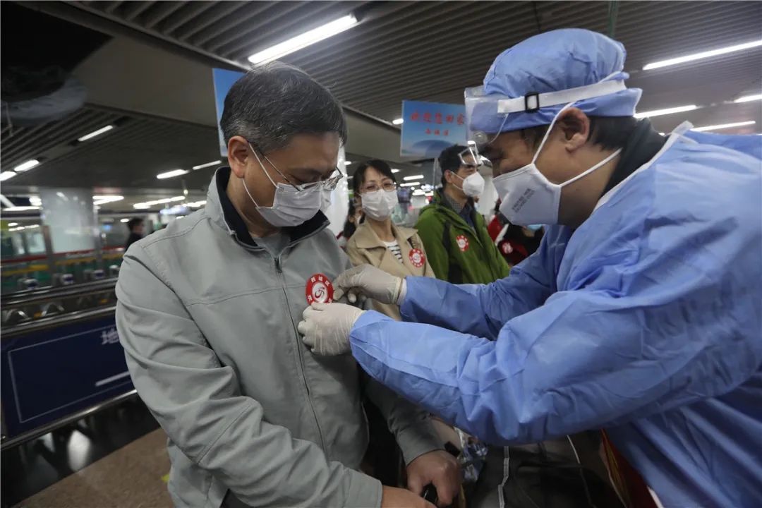 分流点@实地记录 | 欢迎回家！北京市西城区迎接首批离鄂返京人员回家