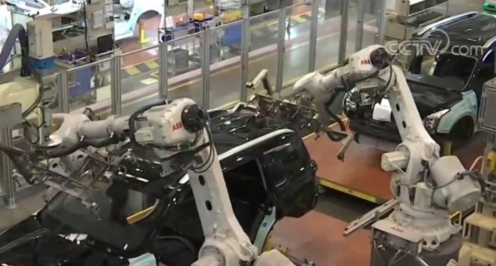 车市消费：政府、厂家合力助力车市消费多地促销显成效 市场逐渐回暖