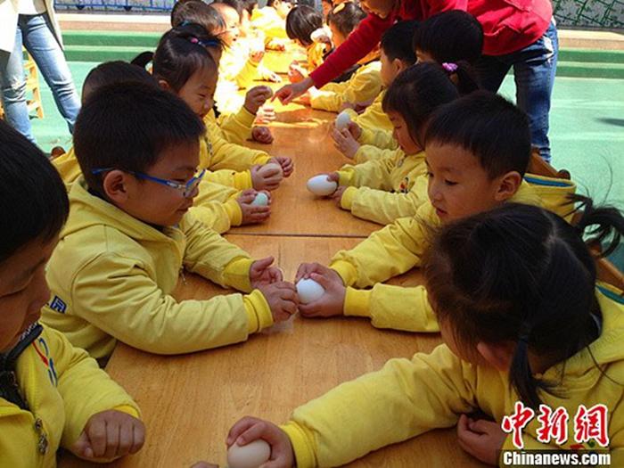 「立夏」系疰夏绳、流行斗蛋游戏… 立夏为何有这些习俗？