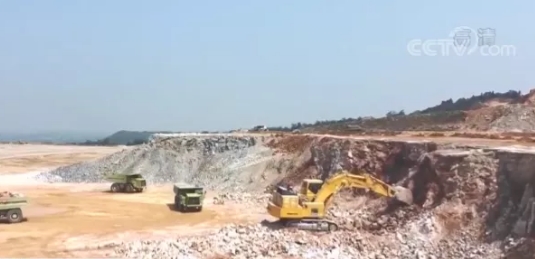 水泥太疯狂！水泥涨价几轮，依旧排队抢购......发生了什么？