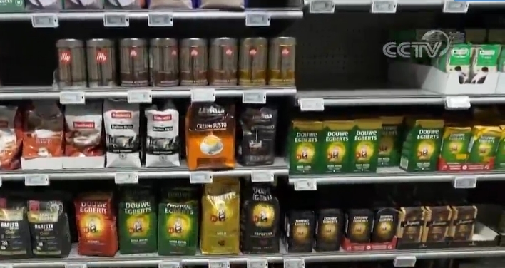 美国美国：客流量锐减 咖啡馆艰难求生