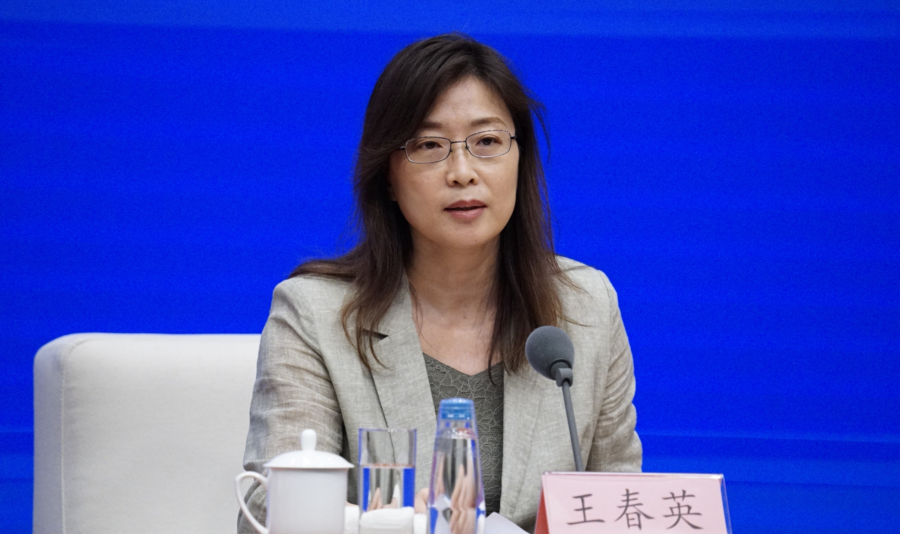 上半年人民币汇率走势如何？国家外汇管理局：汇率波动很正常_新闻频道_央视网(cctv.com)