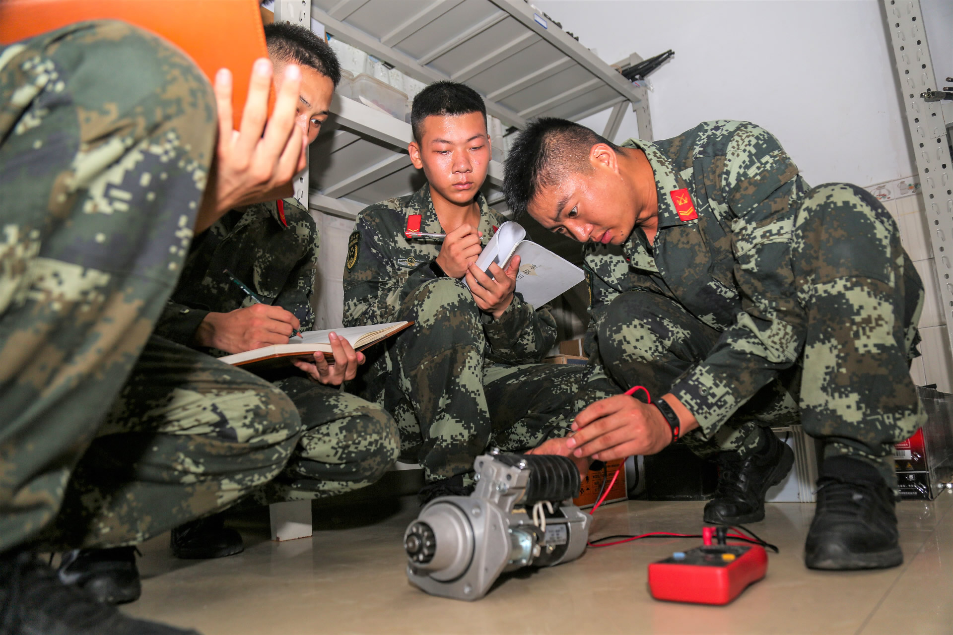 入伍|入伍11年 他把汽车修理这件事干的炉火纯青