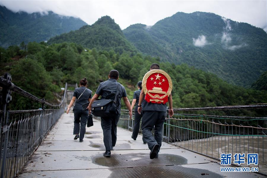 (新华全媒头条·图文互动)(14)历史交汇点上的宏伟蓝图——《中共中央关于制定国民经济和社会发展第十四个五年规划和二〇三五年远景目标的建议》诞生记