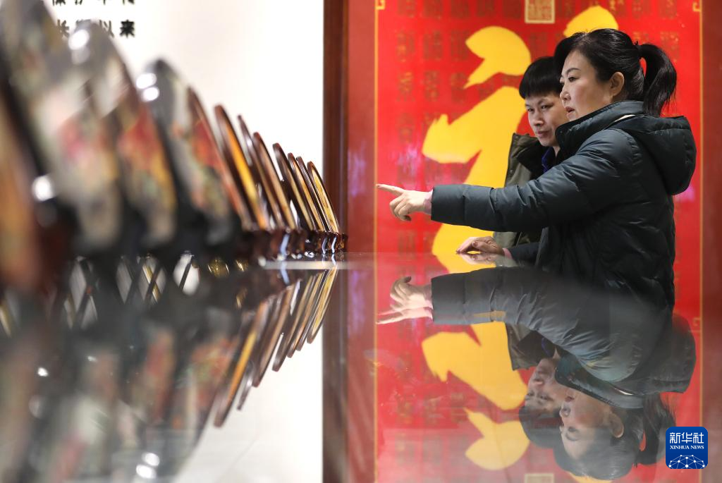 凤凰山下的七彩绝技 图5