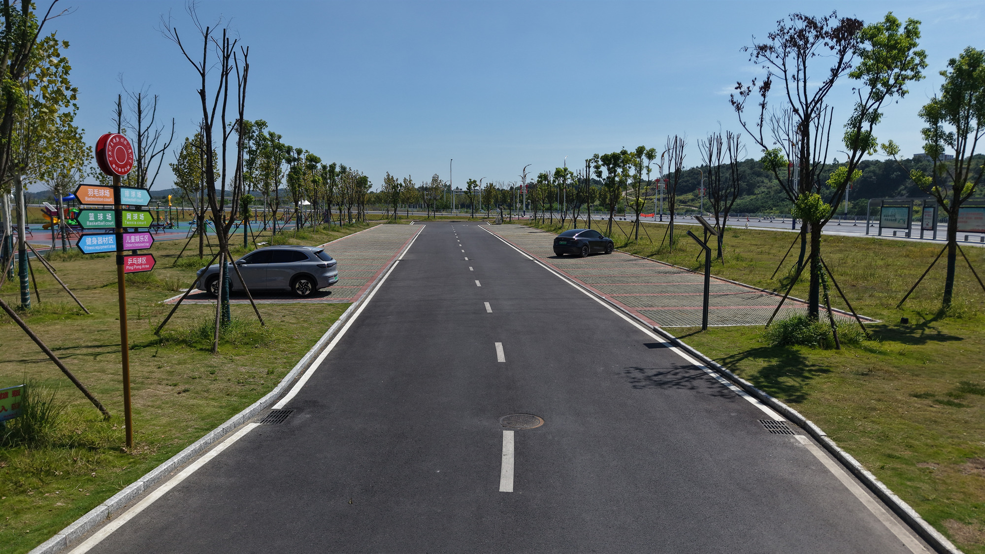 通過合理規劃改造,新增的停車場有效補充了周邊停車資源。(陳彥希/攝)