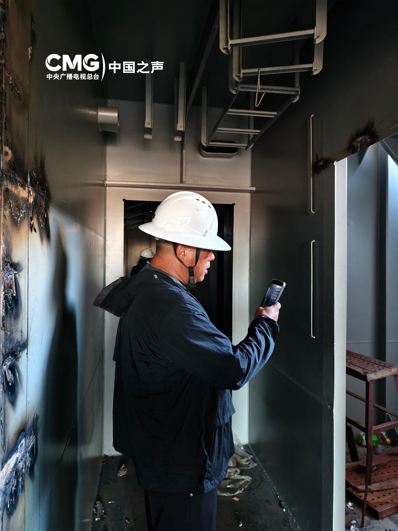 蔡云杰拍下在船上发现的问题