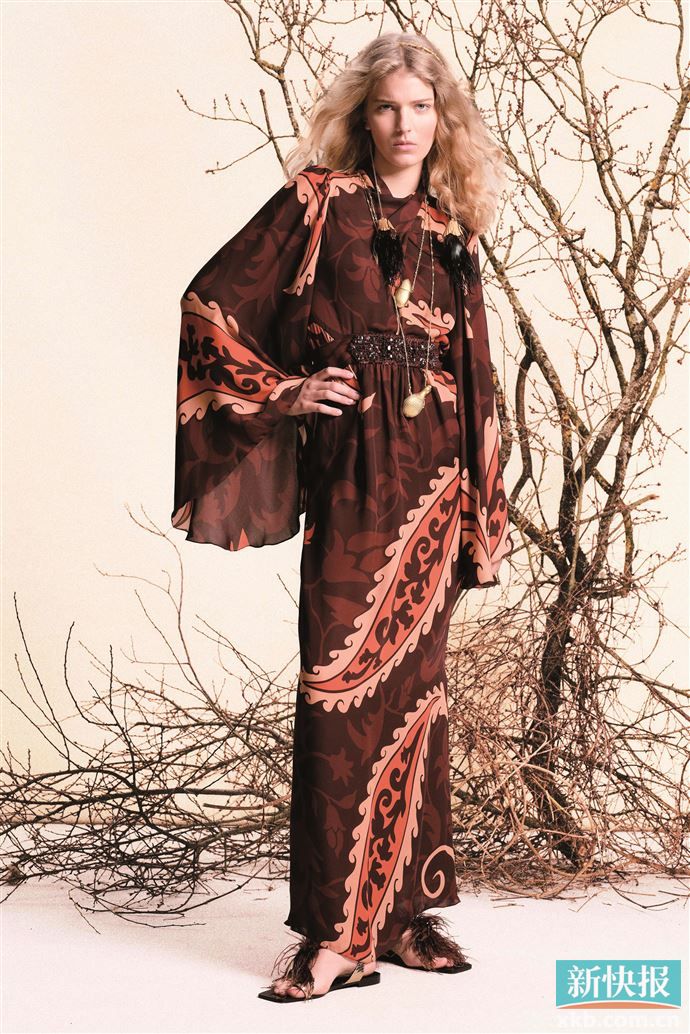 多种元素交织形成无边界的时尚表达