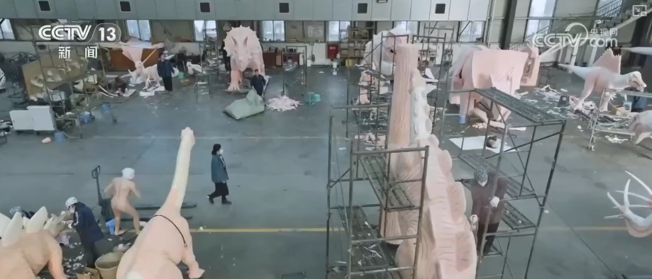 “新年兽”变身文旅市场“流量主角”“智能制造”为年味儿增添科技奇幻色彩(图1)