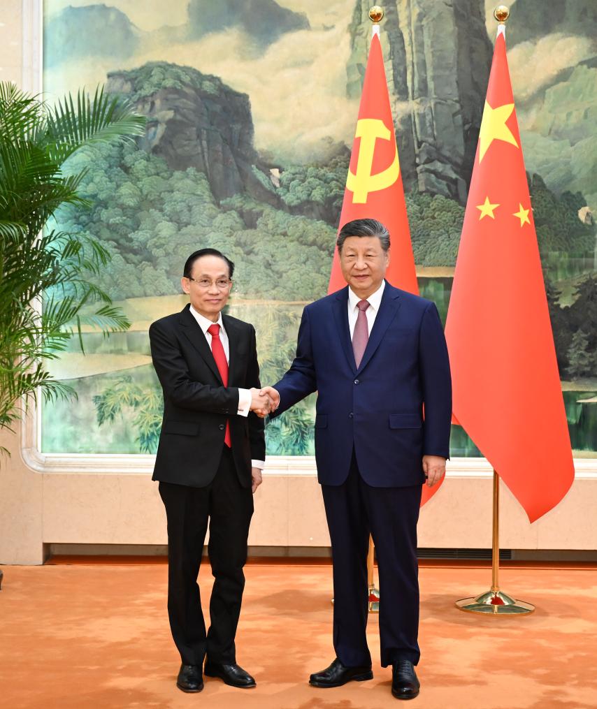Xi Jinping, general secretary of the Communist Party of China (CPC) Central Committee and Chinese president, meets with Le Hoai Trung, special envoy of General Secretary of the Communist Party of Vietnam (CPV) Central Committee To Lam, at the Great Hall of the People in Beijing, capital of China, Feb. 4, 2026. Le Hoai Trung is a member of the Political Bureau of the CPV Central Committee and minister of foreign affairs of Vietnam. (Xinhua/Li Xiang)