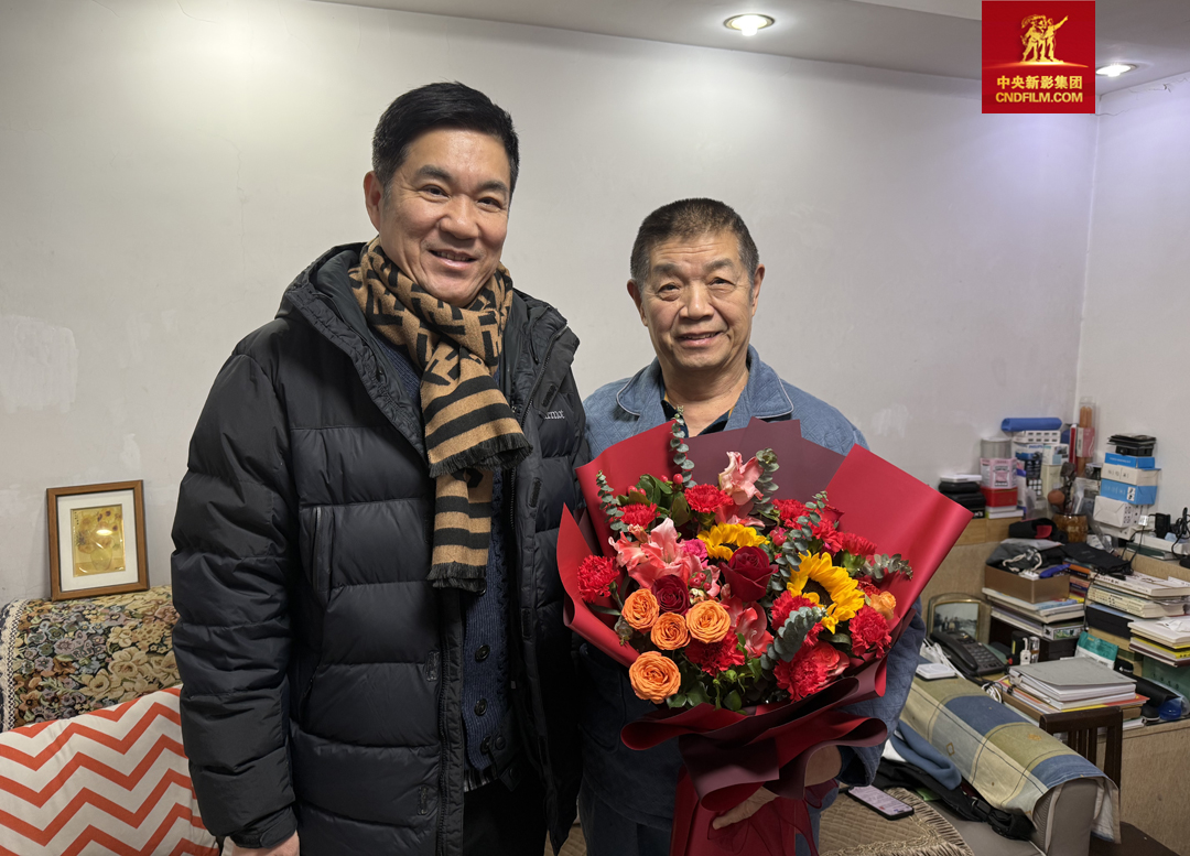 仇東方看望王盟盟同誌（80歲）