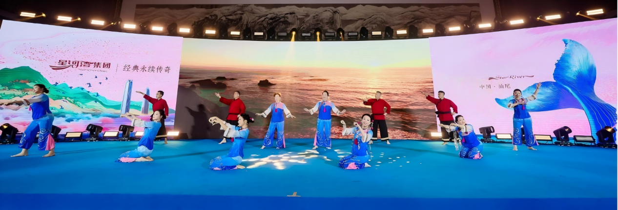 活动现场通过非遗沉浸式互动,感受汕尾当地特色文化。图为汕尾渔歌表演。