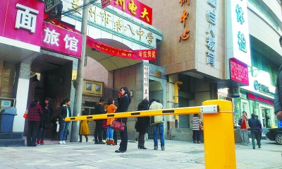 兰州街头停车场 到底是谁设的