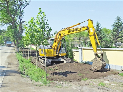 城乡结合部整治扮靓村容