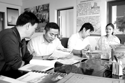 一线驻点贴心为民服务_党建_共产党员网