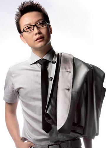 内地年度最受欢迎男歌手候选人:李玉刚-第十一