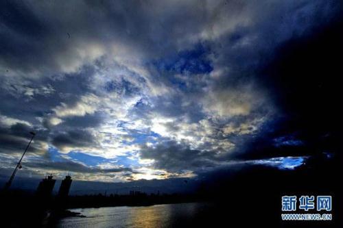 The&nbsp;center&nbsp;of&nbsp;this&nbsp;year's&nbsp;eighth&nbsp;tropical&nbsp;storm--Namtheun--has&nbsp;made&nbsp;landfall&nbsp;in&nbsp;south-east&nbsp;China's&nbsp;Fujian&nbsp;province.