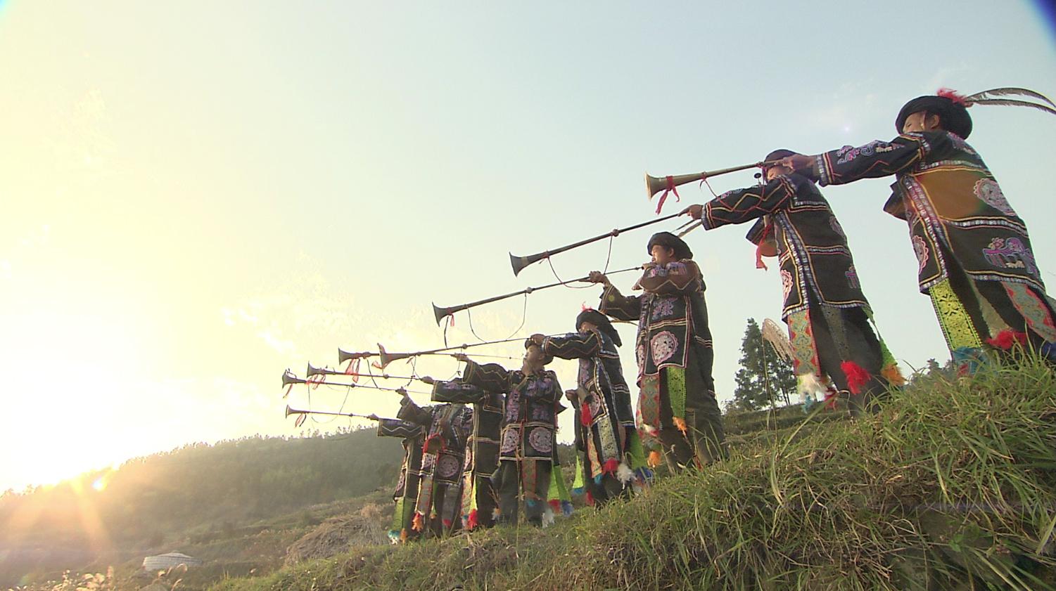 古老雄浑的长号