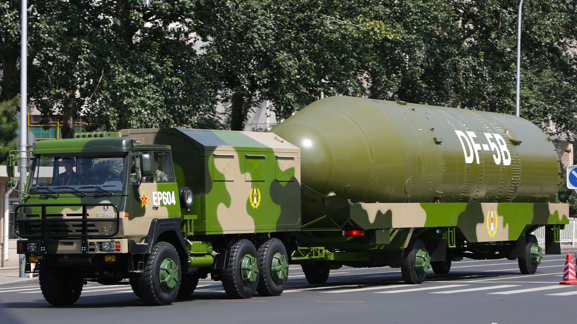 正在播放"东风5"服役40年,共和国"核长剑"为何能长盛不衰?
