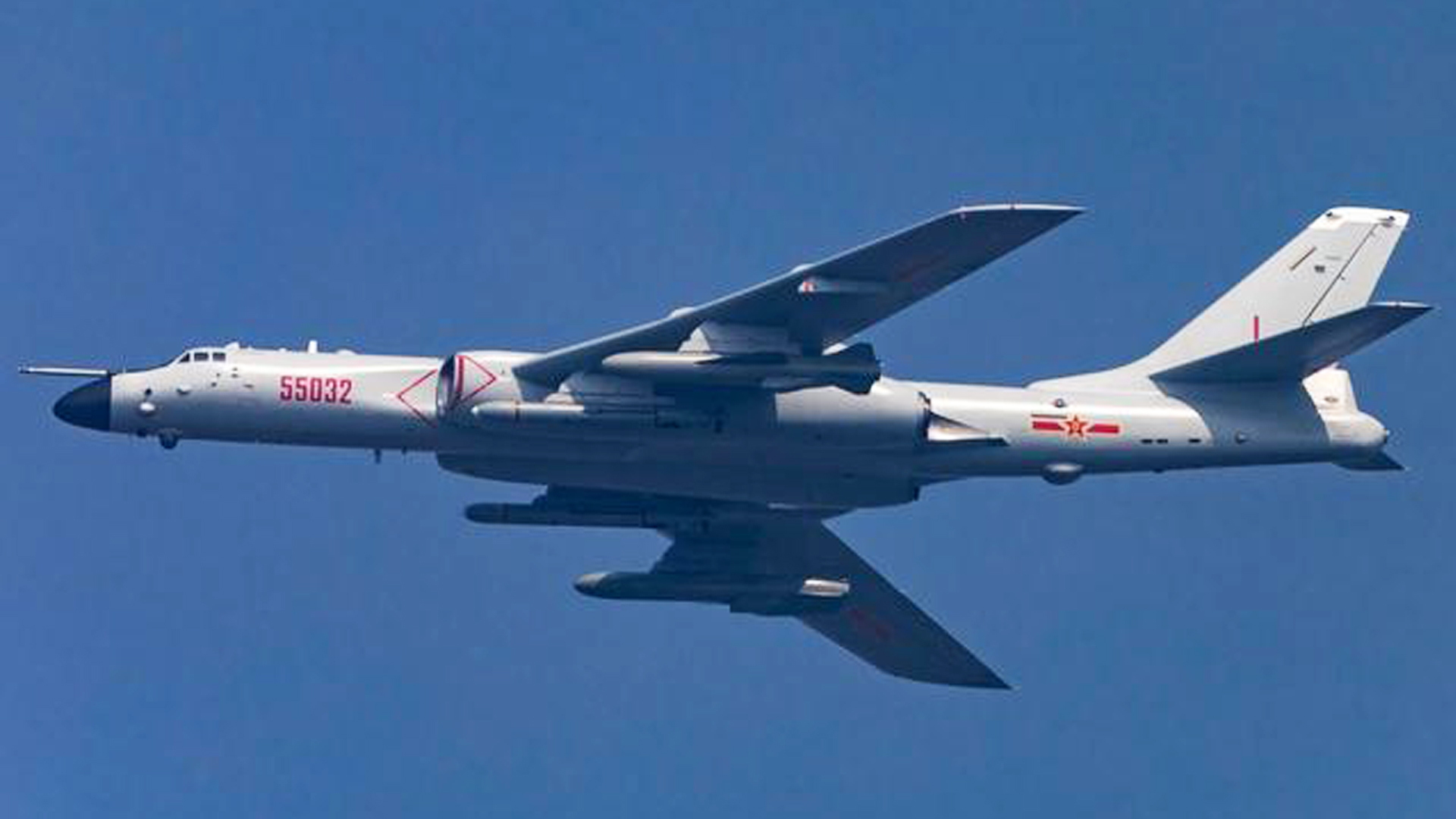 轰-6飞行员:在家起飞就能打到敌人家!