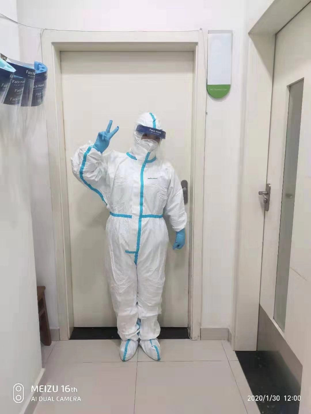 天使日记丨想想那些就诊的患者 我得放下亲情擦干眼泪继续战斗_新闻_央视网(cctv.com)