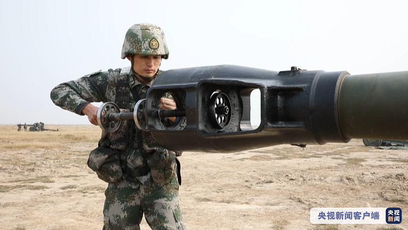 炮兵体系作战检验!炮兵靶上演实弹炮火演练大片