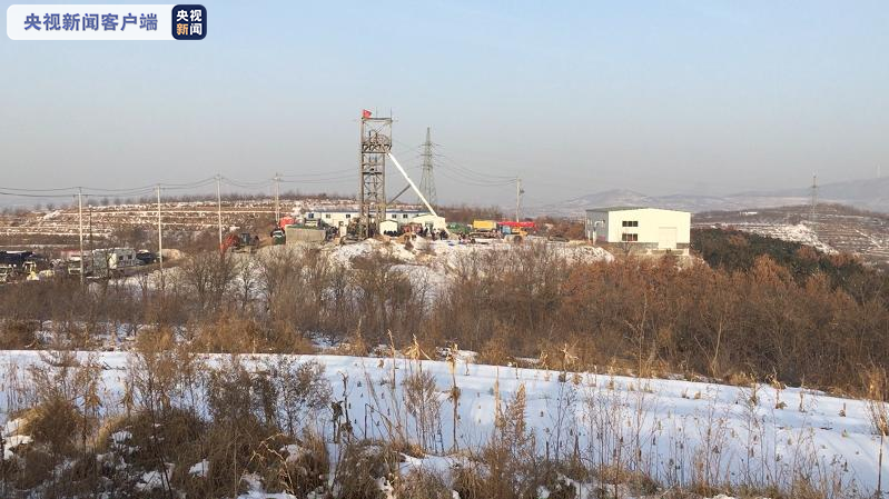 山东一金矿发生爆炸事故22人被困