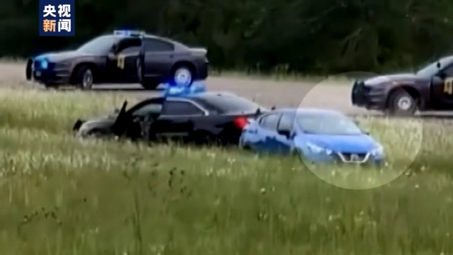 美国警匪交火连开多枪嫌疑人车上4个月大婴儿死亡