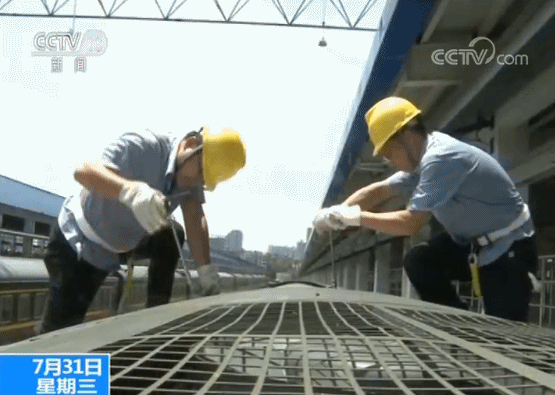 致敬高温下的劳动者：阳光很烈 你们很美！