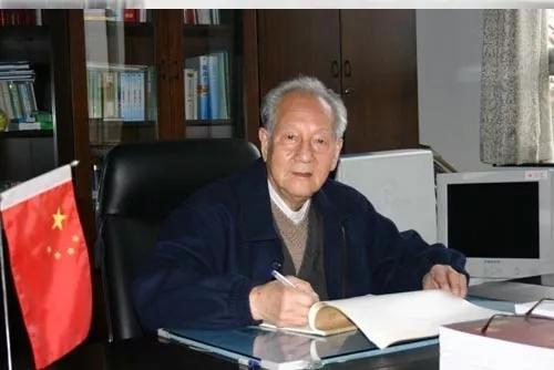 利基金最高奖——"科学与技术成就奖"授予"核潜艇院士"彭士禄,黄旭华