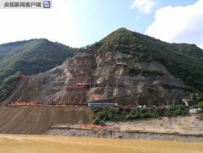 16天夜以继日鏖战因雨塌方中断的宝成铁路今天顺利抢通