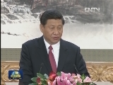 习近平等十八届中共中央政治局常委同中外记者见面