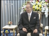 温家宝会见泰国国王