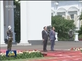 李克强出席印度尼西亚总统举行的欢迎仪式