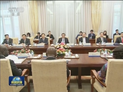 李克强会见加纳总统