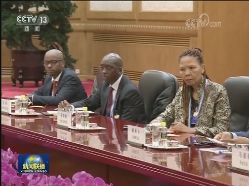 习近平会见莱索托首相