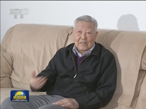 王沪宁看望文化界知名人士和科技专家
