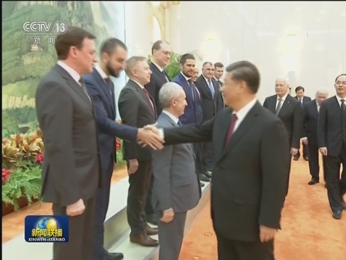 习近平会见统一俄罗斯党代表团