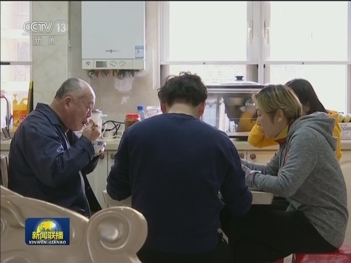 【新闻特写】隔离病毒 社区有爱