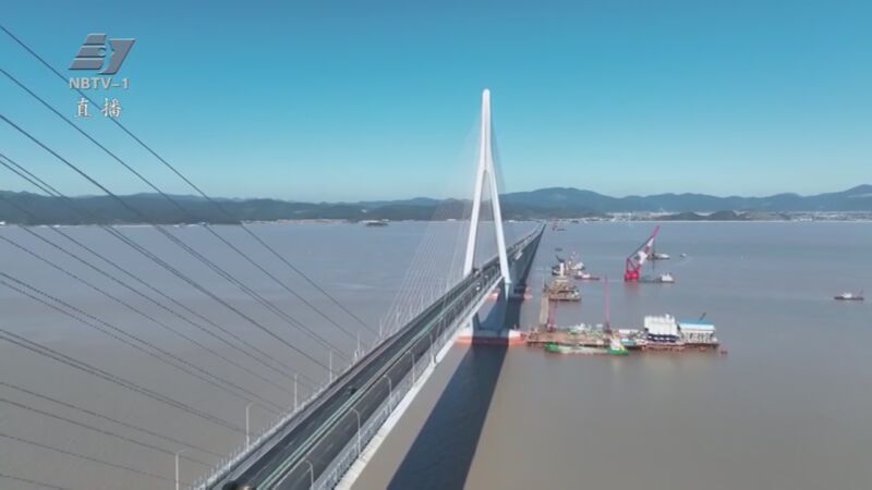 [看点]新进展:市域铁路象山港跨海大桥首节钢围堰成功入水