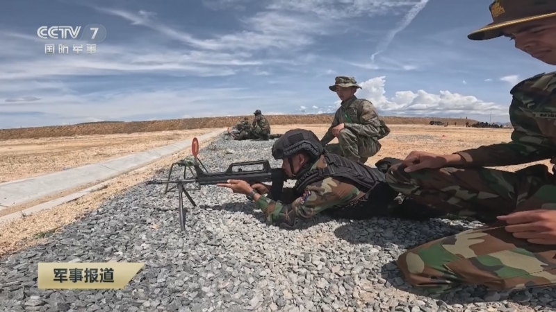 [军事报道]中柬"金龙-2024"联演 柬埔寨 双方参演部队开展轻武器实弹
