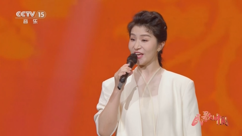 山西民歌《大红公鸡毛腿腿》 演唱:张红丽